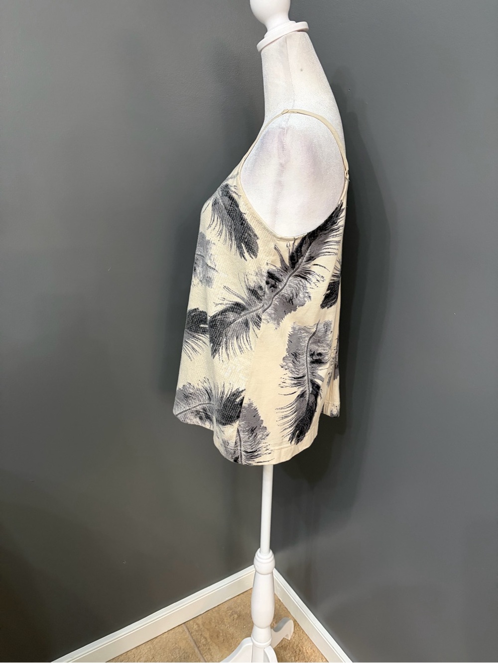 Urban Outfitters Kimchi Blue Feather Sequin Cami Tank Top Medium Cottagecore Y2K - Picture 3 of 17
